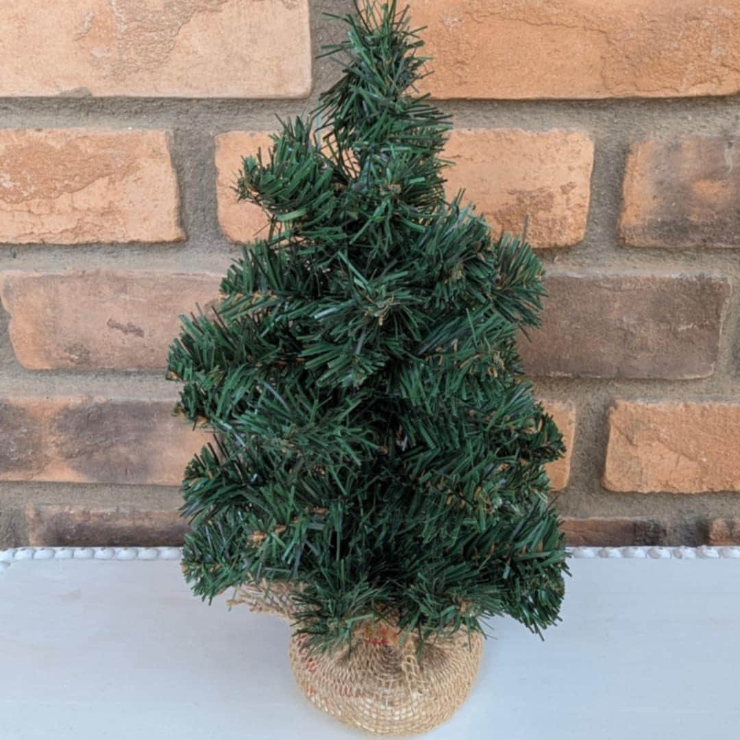 Festive Mini Christmas Tree, Holiday Decor, Faux Christmas Tree Decoration, Holiday Shelf Decor with Pine Cones, Table Centerpiece