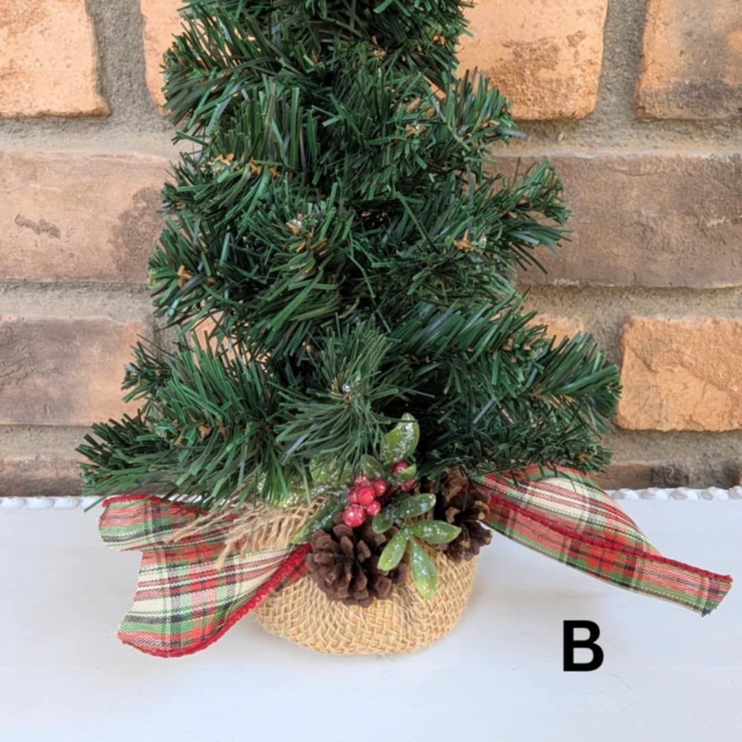Festive Mini Christmas Tree, Holiday Decor, Faux Christmas Tree Decoration, Holiday Shelf Decor with Pine Cones, Table Centerpiece