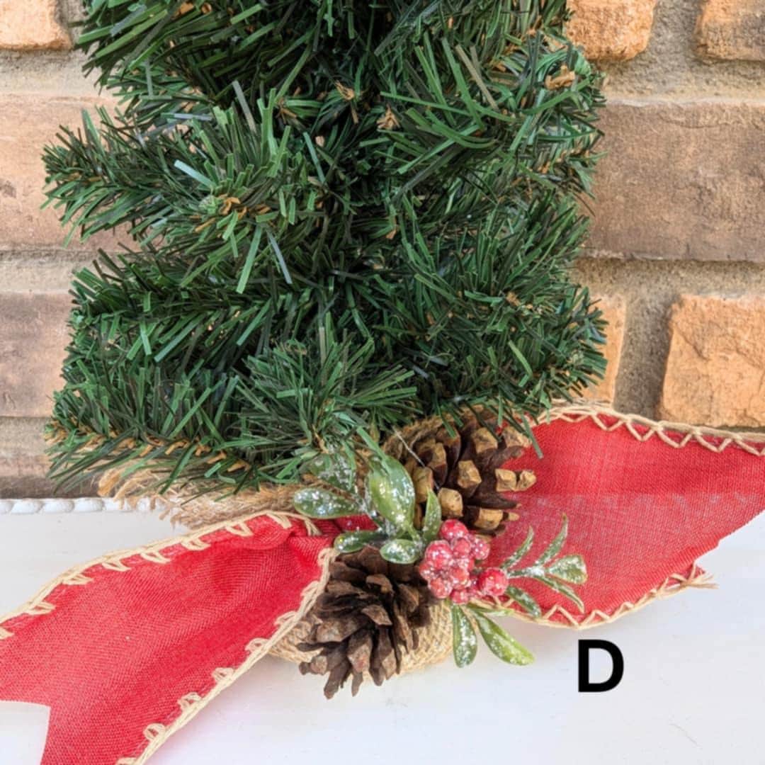 Festive Mini Christmas Tree, Holiday Decor, Faux Christmas Tree Decoration, Holiday Shelf Decor with Pine Cones, Table Centerpiece
