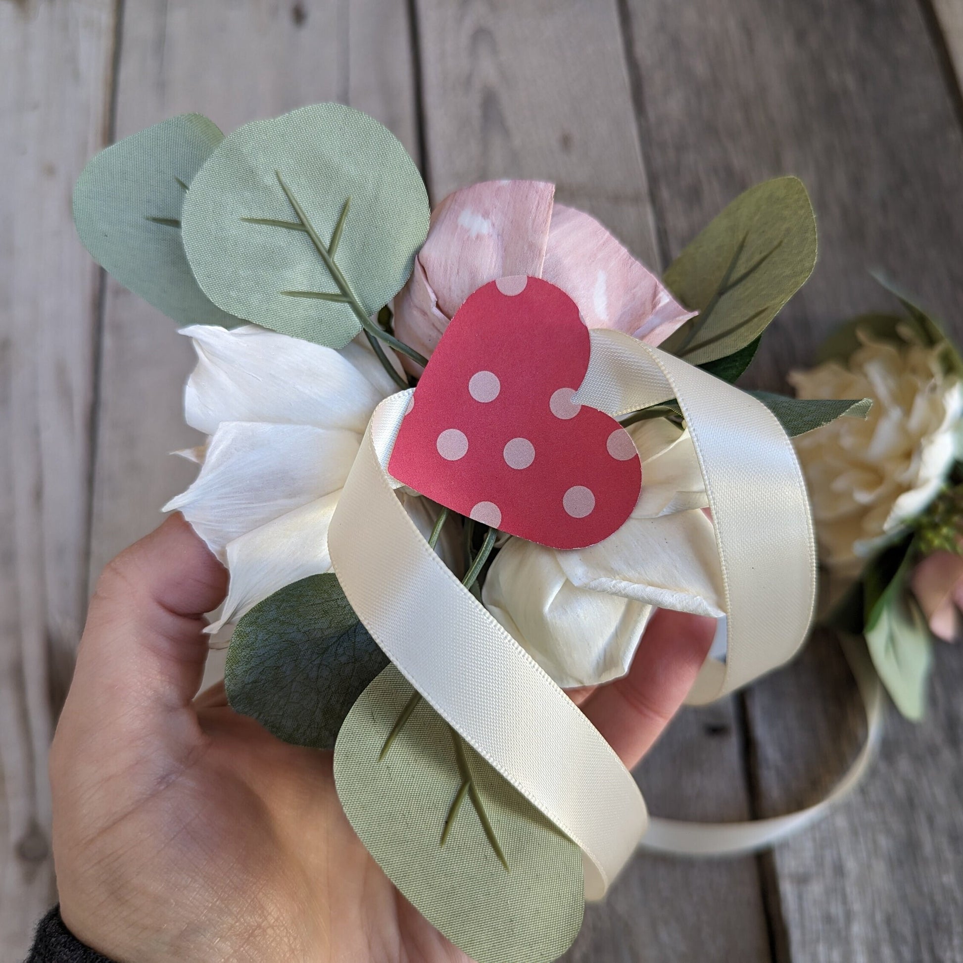 Wedding Wrist Corsage with Wood Flowers, Eucalyptus Wristlet, Wedding Corsage for Bridesmaids, Wooden Flowers Pinned Corsage