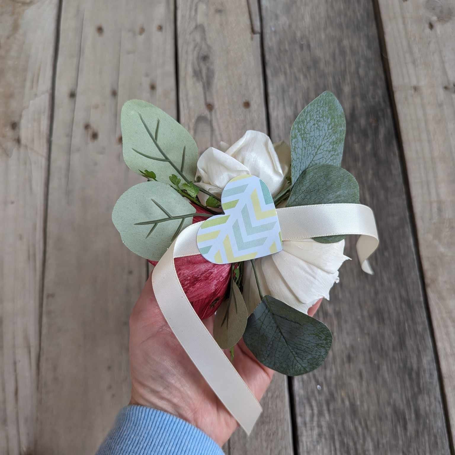 Artificial Corsage and Boutonniere Set, Wood Flower Wrist Corsage for Prom, Wooden Flower Corsage for Wedding, Wedding Boutonniere