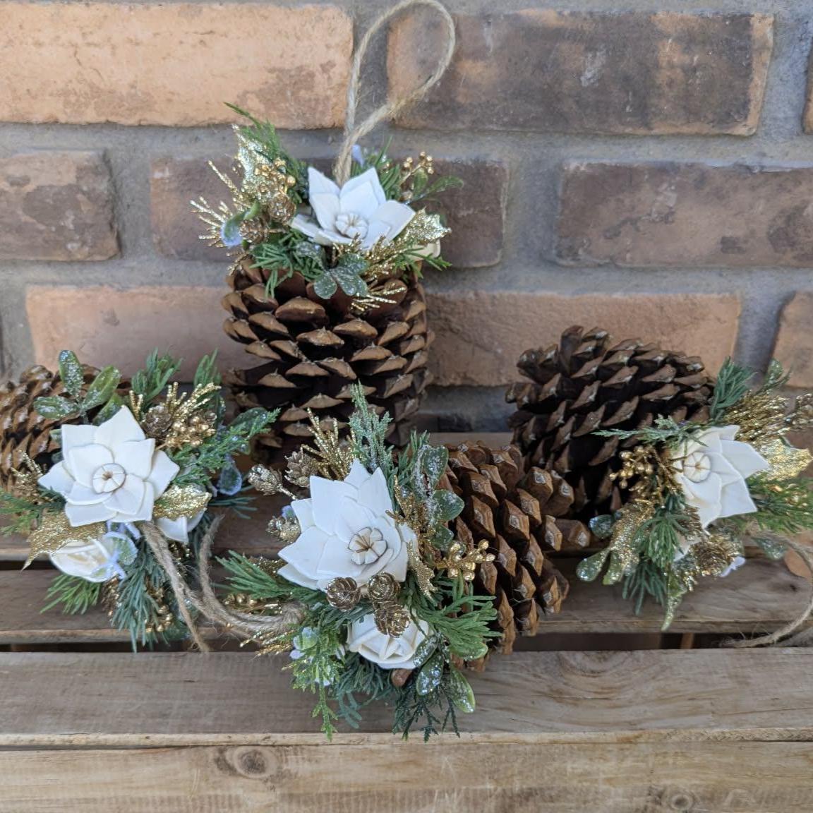 Pine Cone Christmas Ornament with Wood Flowers, Christmas Tree Ornament, Pine Cone Decor, Christmas Tree Decor