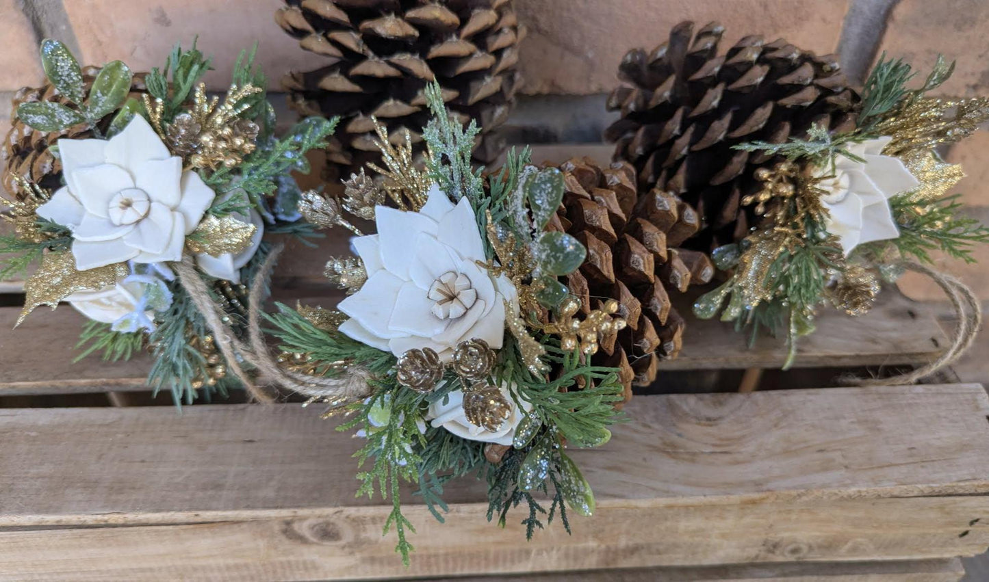 Pine Cone Christmas Ornament with Wood Flowers, Christmas Tree Ornament, Pine Cone Decor, Christmas Tree Decor