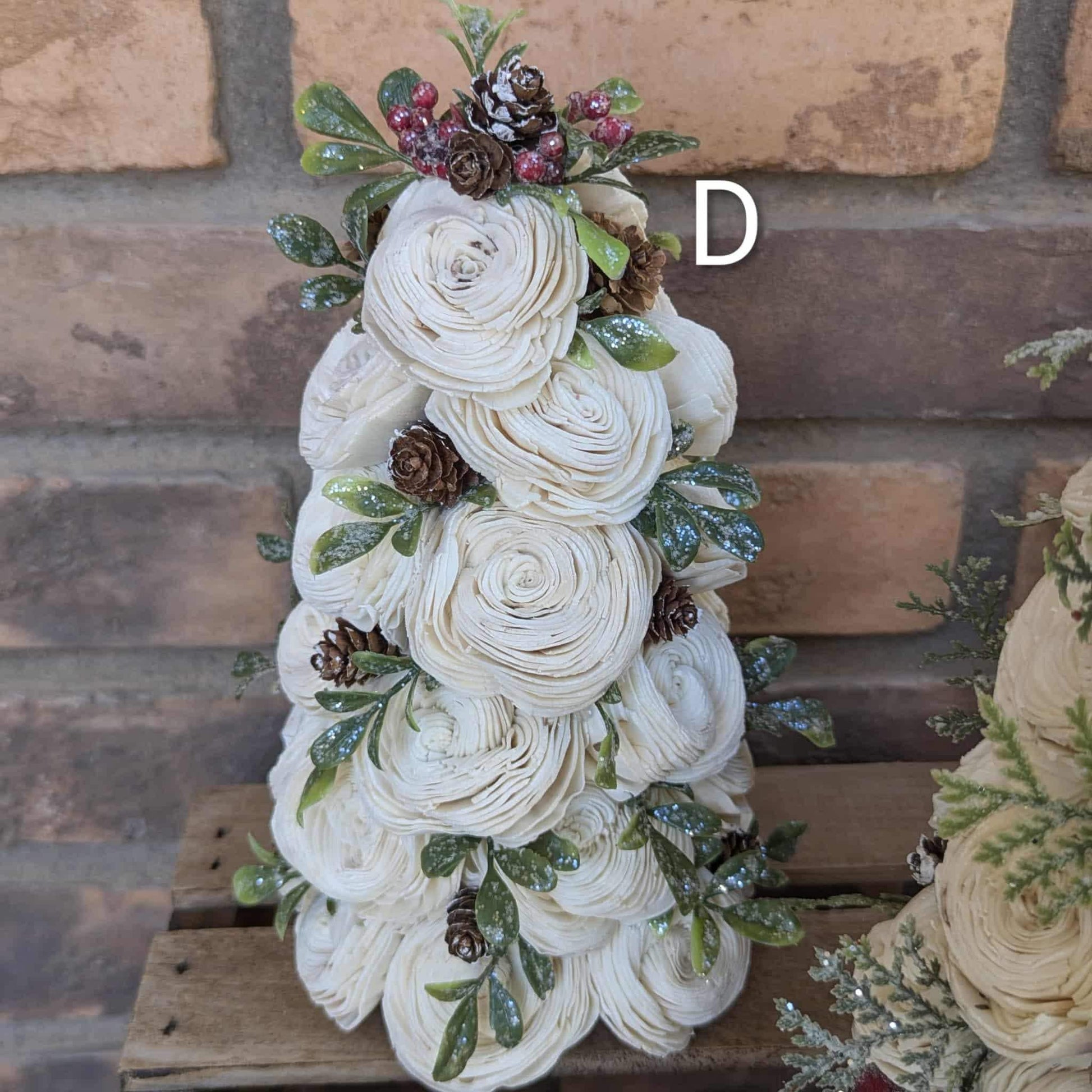 Wood Flower Christmas Tree with Pine Cones, Classic Christmas Decor, Winter Centerpiece, Christmas Table Centerpiece, Host Gift