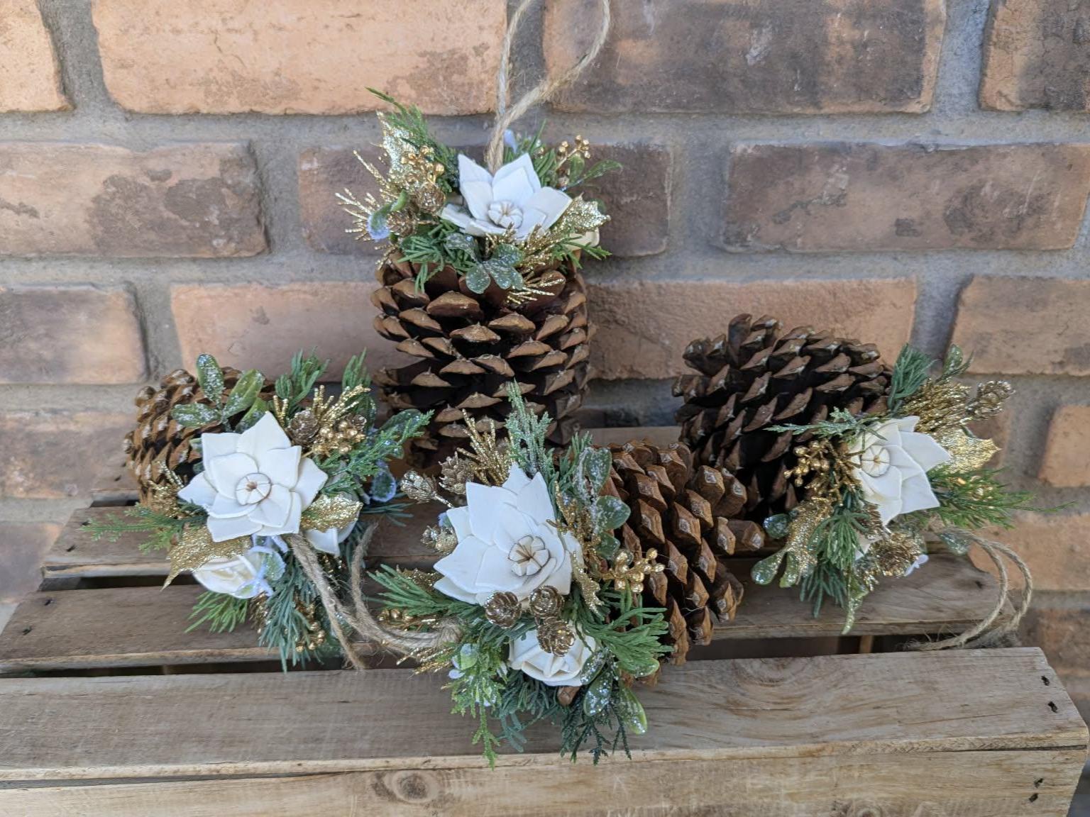 Pine Cone Christmas Ornament with Wood Flowers, Christmas Tree Ornament, Pine Cone Decor, Christmas Tree Decor