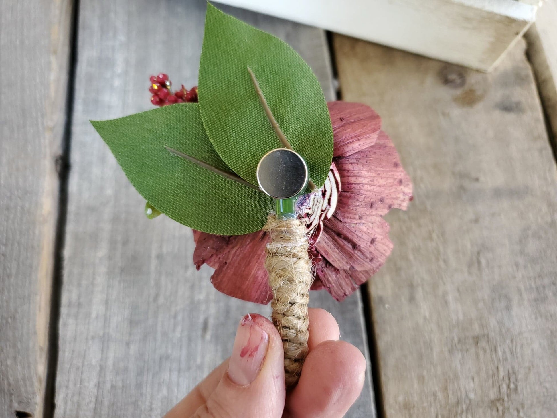 Christmas Wood Flower Boutonniere, Holiday Wedding Flowers, Christmas Wedding Boutonniere, Groom Flower, Lapel Pin, Groomsmen Pinned Flower