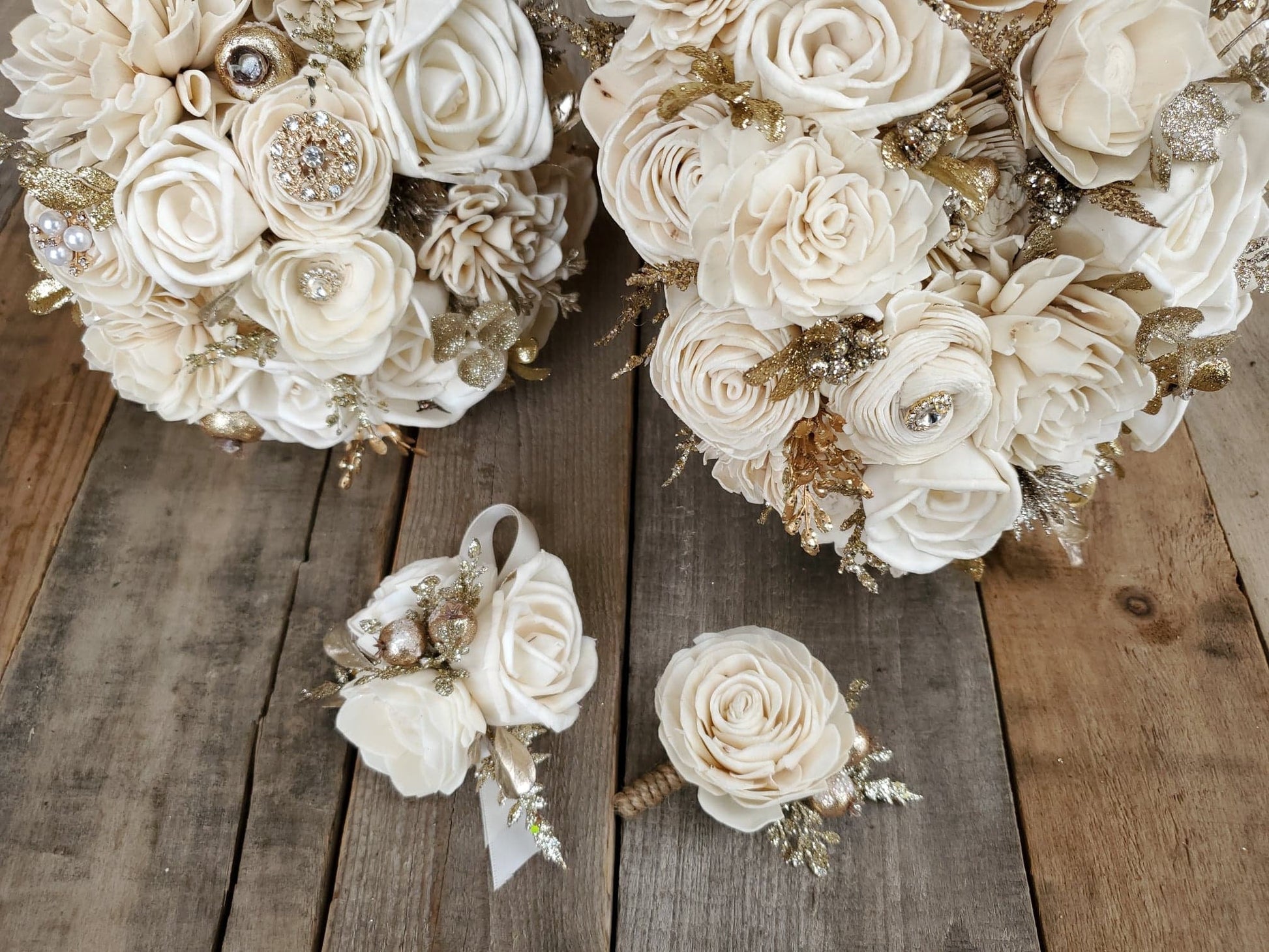 Wood Flower Boutonniere for Groom, Groomsmen Boutonnieres, Father of the Bride Boutonniere, Pinned Flower Lapel Pin