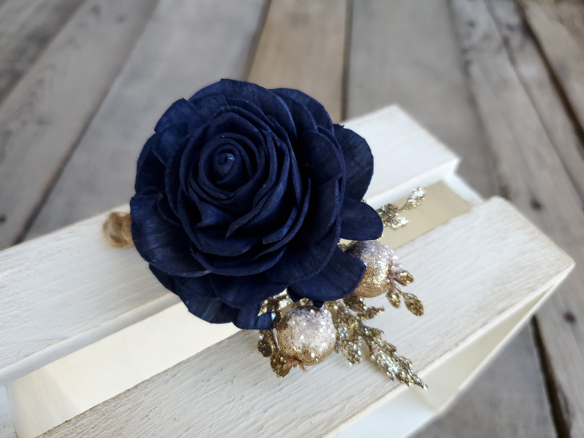 Wood Flower Boutonniere for Groom, Groomsmen Boutonnieres, Father of the Bride Boutonniere, Pinned Flower Lapel Pin