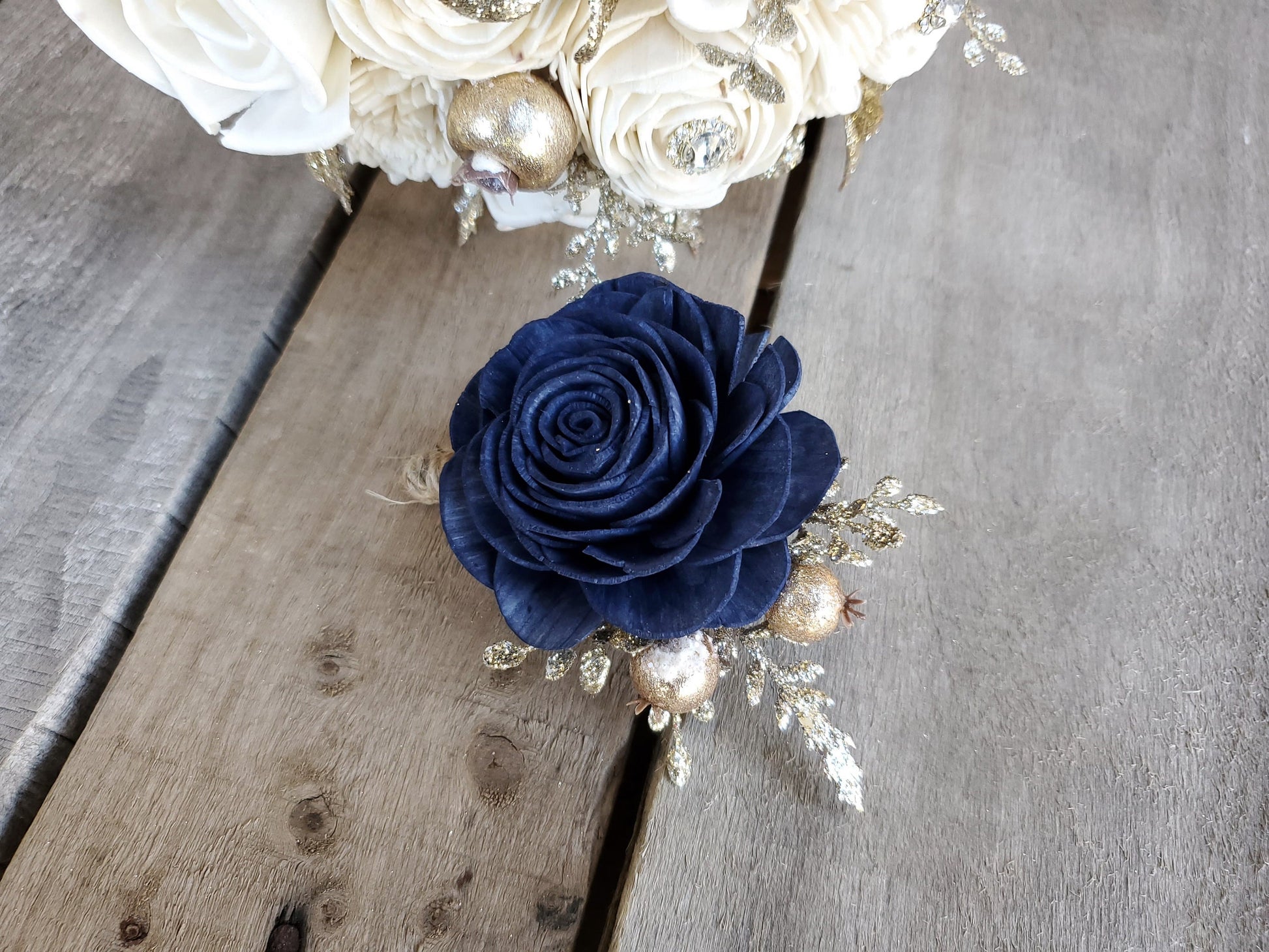 Wood Flower Boutonniere for Groom, Groomsmen Boutonnieres, Father of the Bride Boutonniere, Pinned Flower Lapel Pin