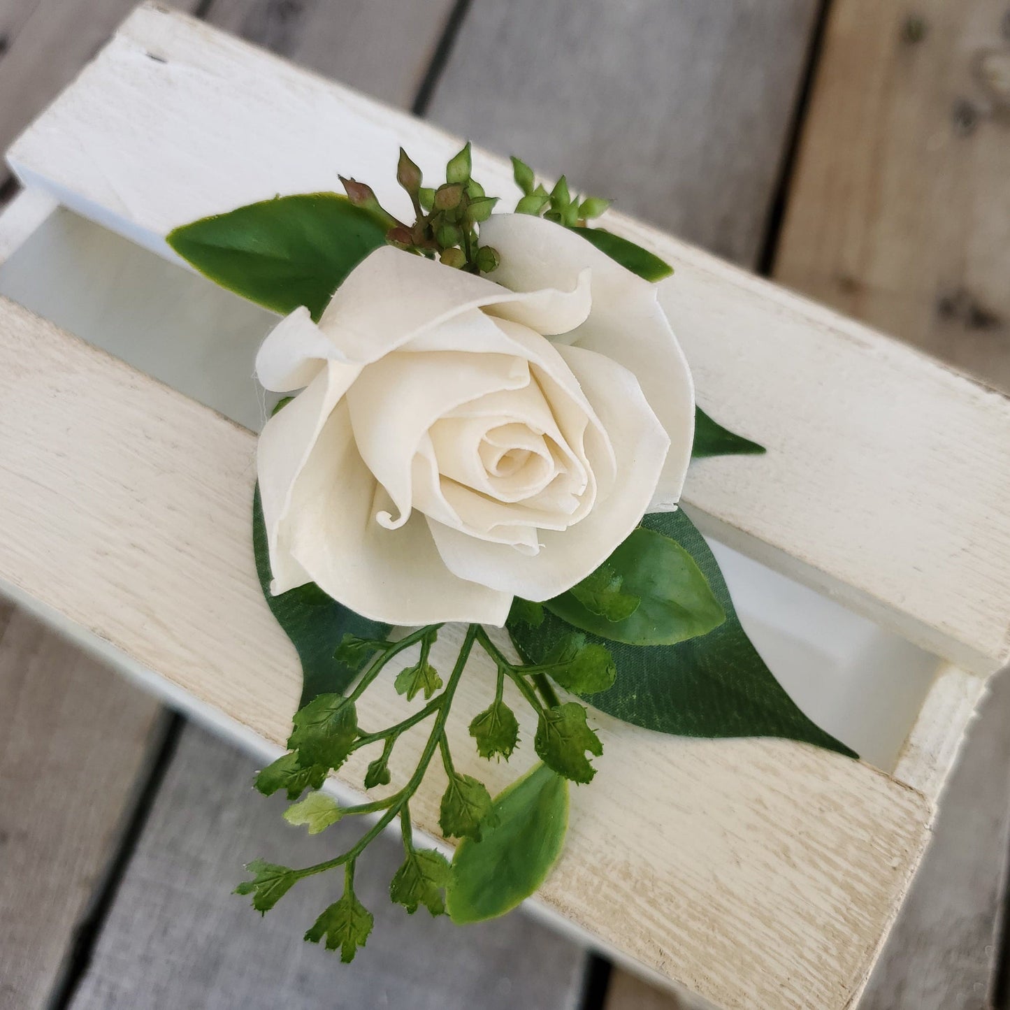 Wood Flower Boutonniere for Groom, Lapel Pin for Groom and Groomsmen, Groom flower, Wooden Flower for Jacket, Guy Wedding Flowers