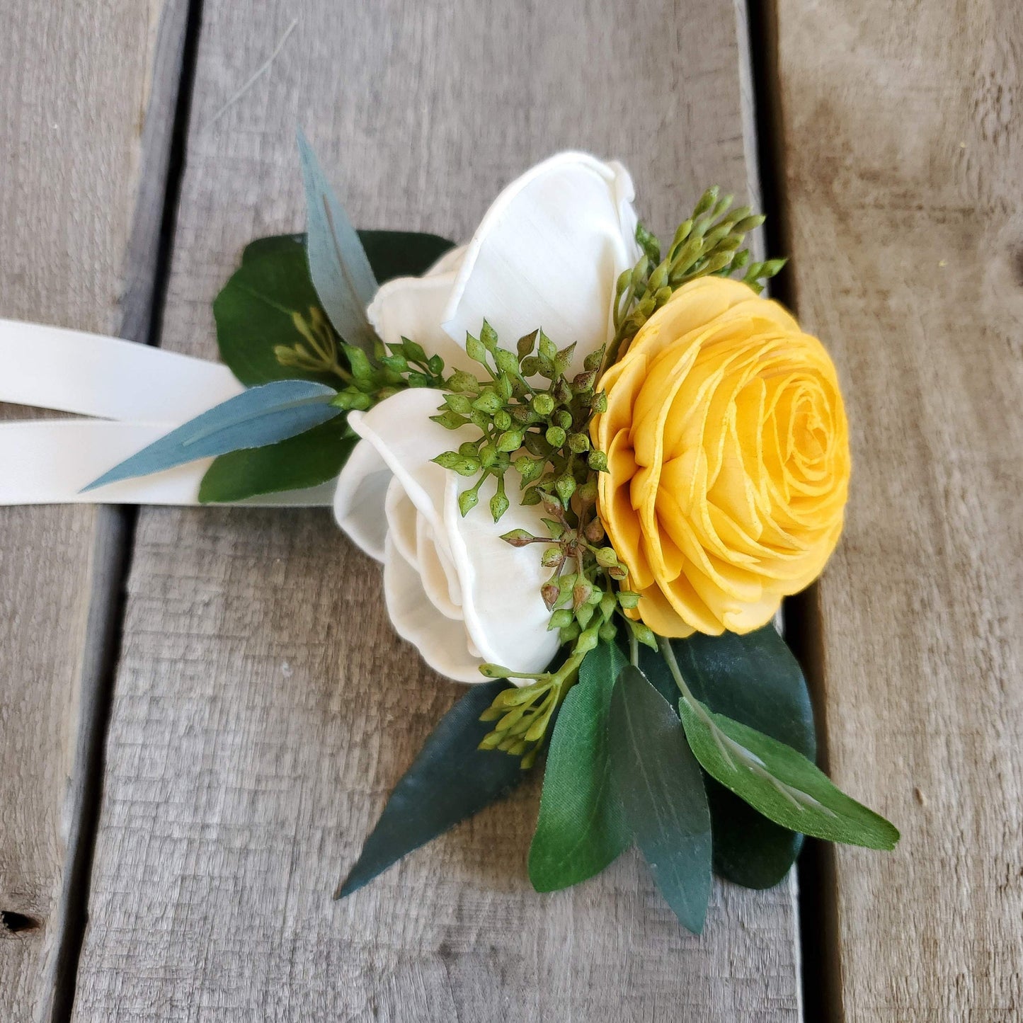 Wood Flower Corsage, Wooden Flower Wedding Wrist Corsage, Prom Corsage, Wrist Corsage for Prom, Wood Wedding Flowers, Bridesmaid Corsage