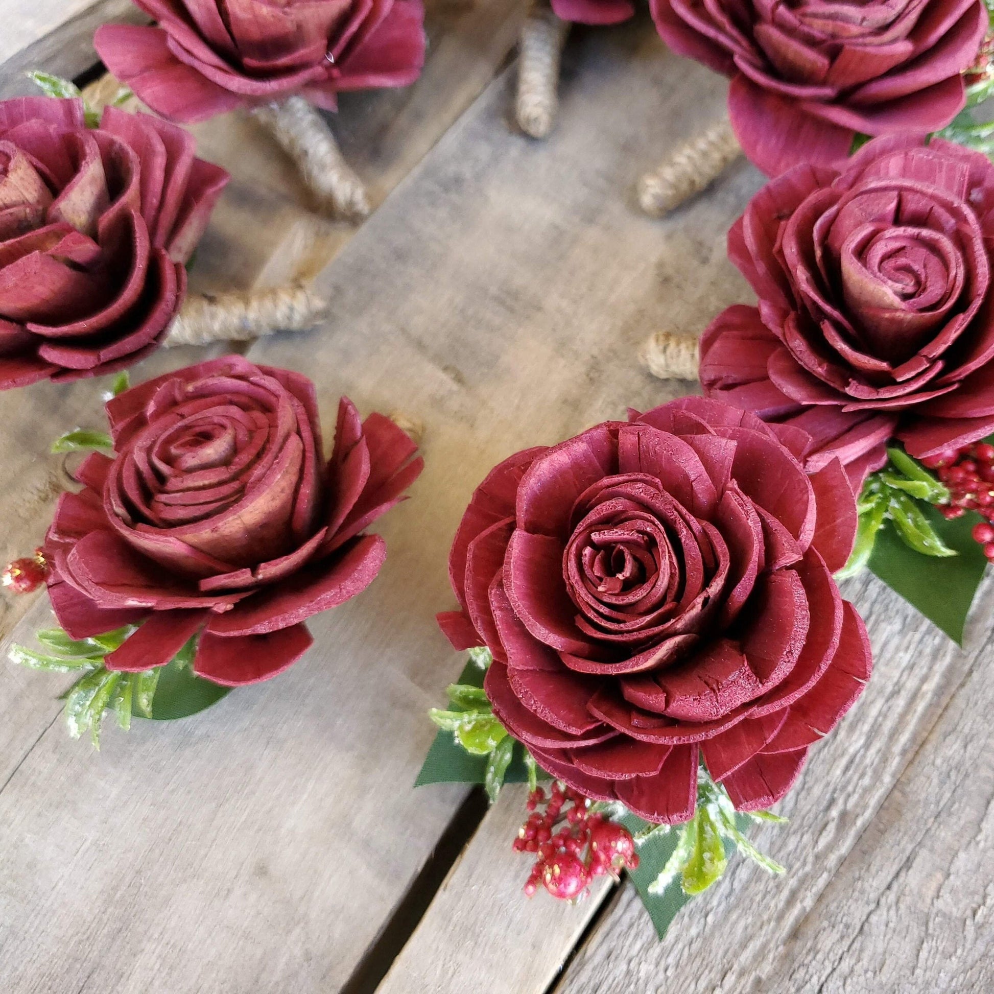 Christmas Wood Flower Boutonniere, Holiday Wedding Flowers, Christmas Wedding Boutonniere, Groom Flower, Lapel Pin, Groomsmen Pinned Flower