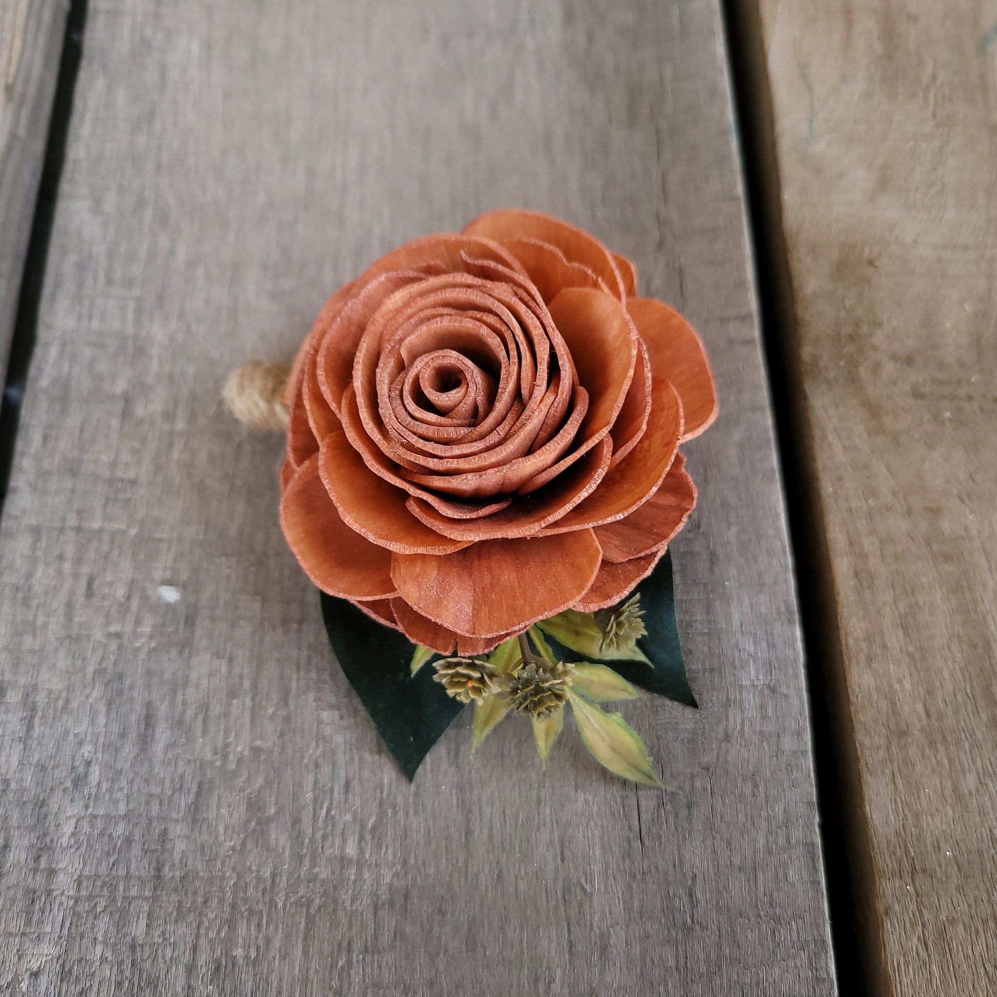 Wedding Boutonniere, Flower Lapel Pin, Groom Boutonniere, Sola Wood Flower Boutonniere, Wooden Wedding Flowers, Groomsmen Boutonniere