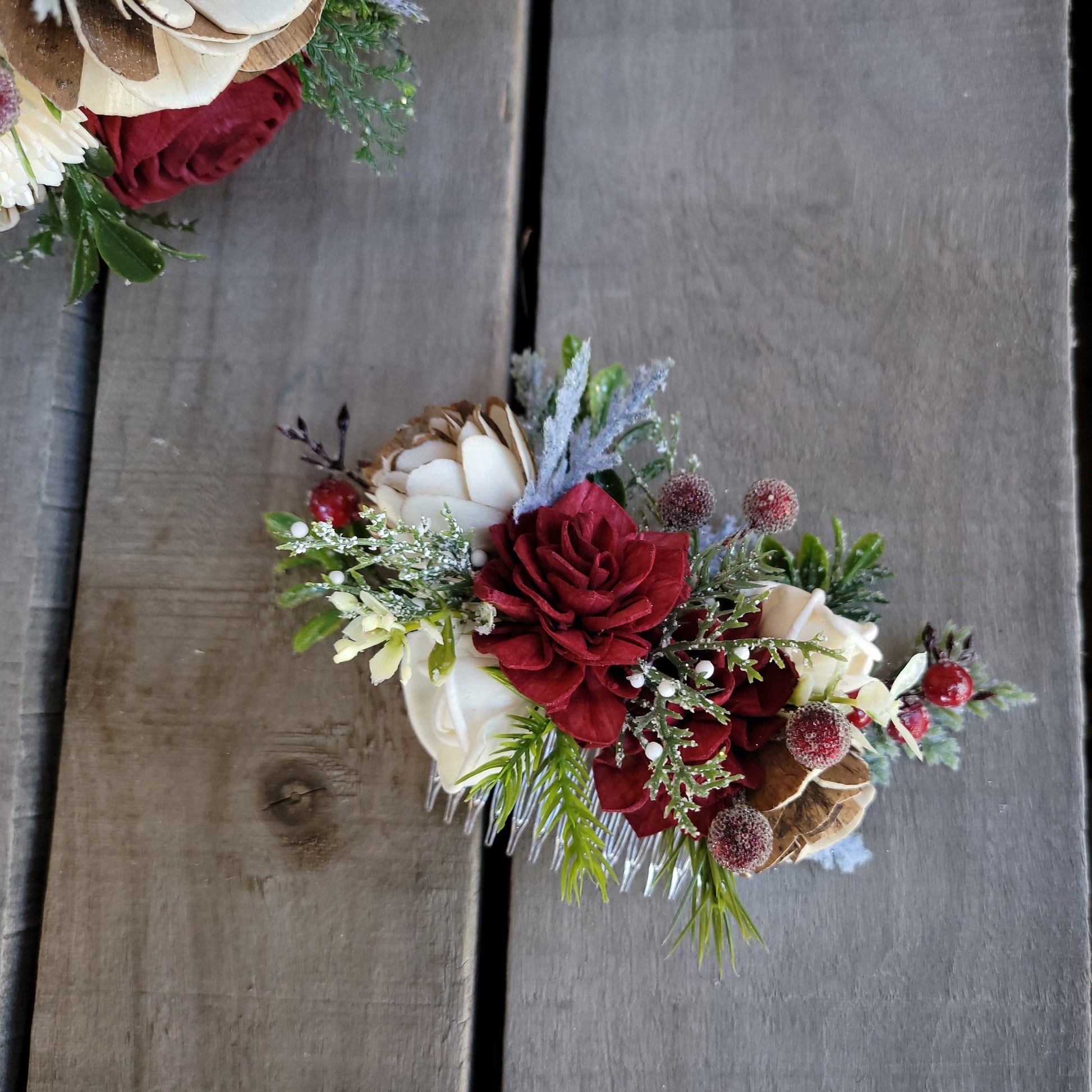 Wood Flower Hair Comb, Winter Wedding Floral Hair Comb, Wooden Flowers Bridal Hair Piece, Christmas Wedding Hair Comb, Flower Girl Hair Comb