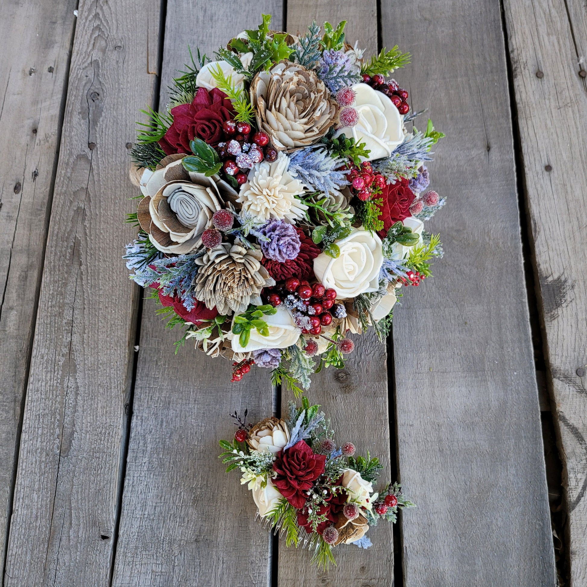 Wood Flower Hair Comb, Winter Wedding Floral Hair Comb, Wooden Flowers Bridal Hair Piece, Christmas Wedding Hair Comb, Flower Girl Hair Comb