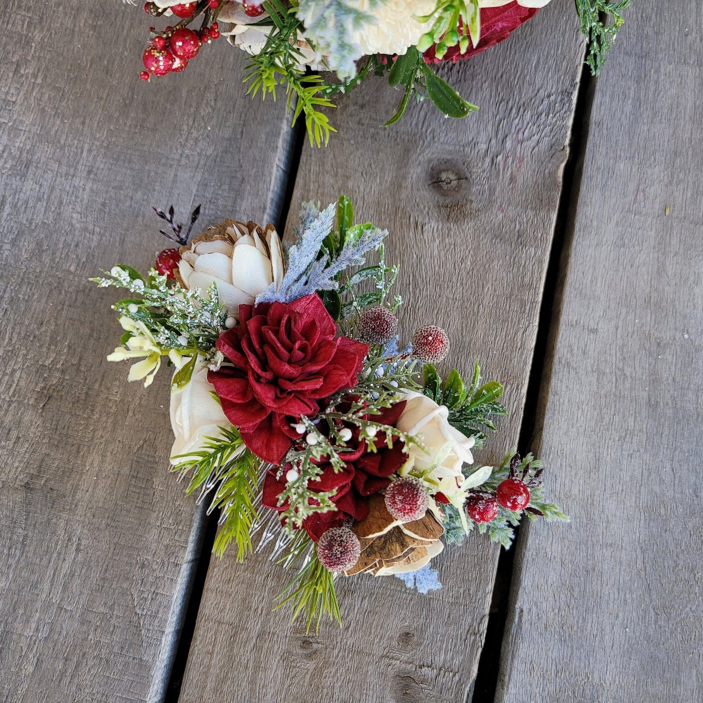Wood Flower Hair Comb, Winter Wedding Floral Hair Comb, Wooden Flowers Bridal Hair Piece, Christmas Wedding Hair Comb, Flower Girl Hair Comb