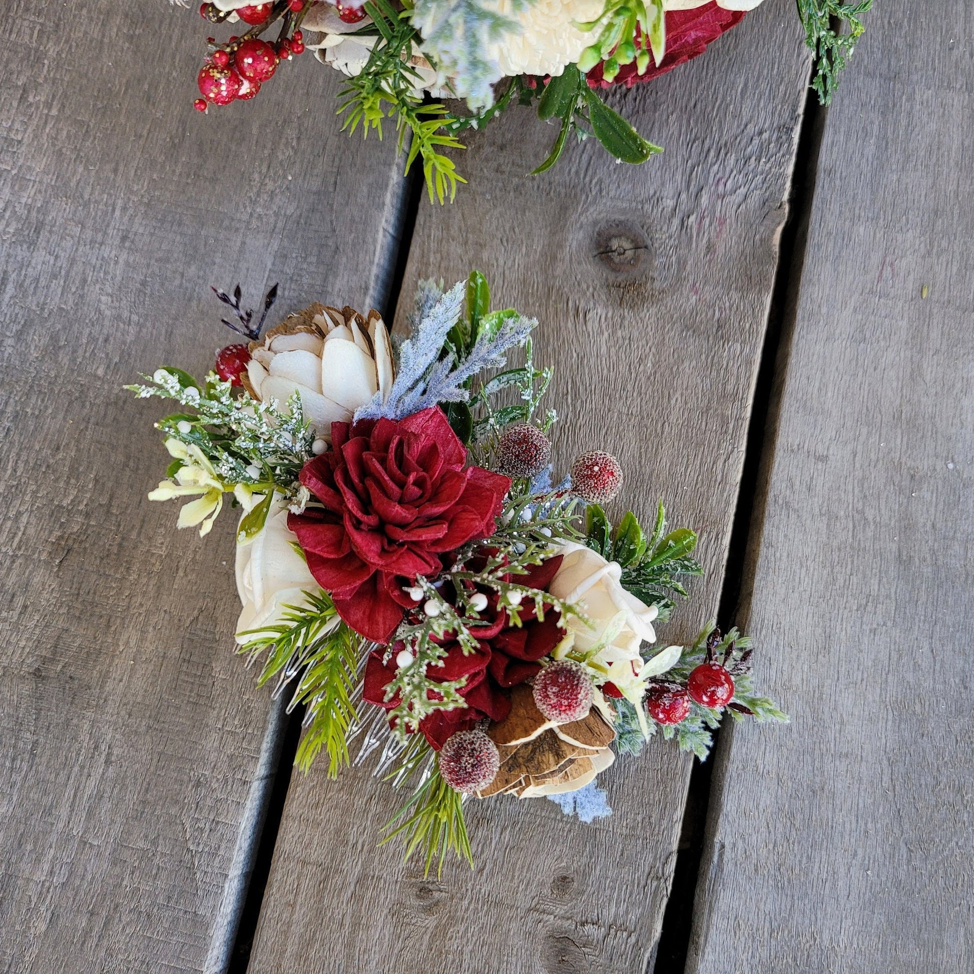 Wood Flower Hair Comb, Winter Wedding Floral Hair Comb, Wooden Flowers Bridal Hair Piece, Christmas Wedding Hair Comb, Flower Girl Hair Comb