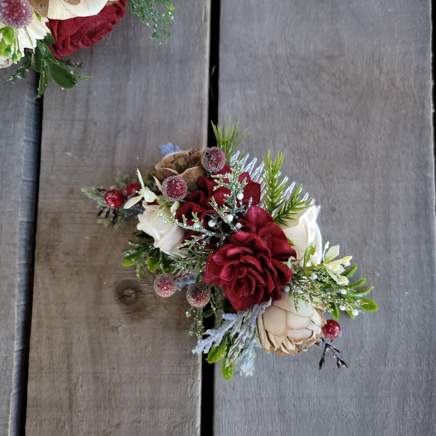 Wood Flower Hair Comb, Winter Wedding Floral Hair Comb, Wooden Flowers Bridal Hair Piece, Christmas Wedding Hair Comb, Flower Girl Hair Comb
