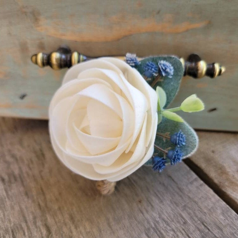 Boutonniere with Wood Flower, Sola Wood Flowers Boutonniere, Lapel Pin for Groom and Groomsmen, Pinned Corsage for Father of the Bride