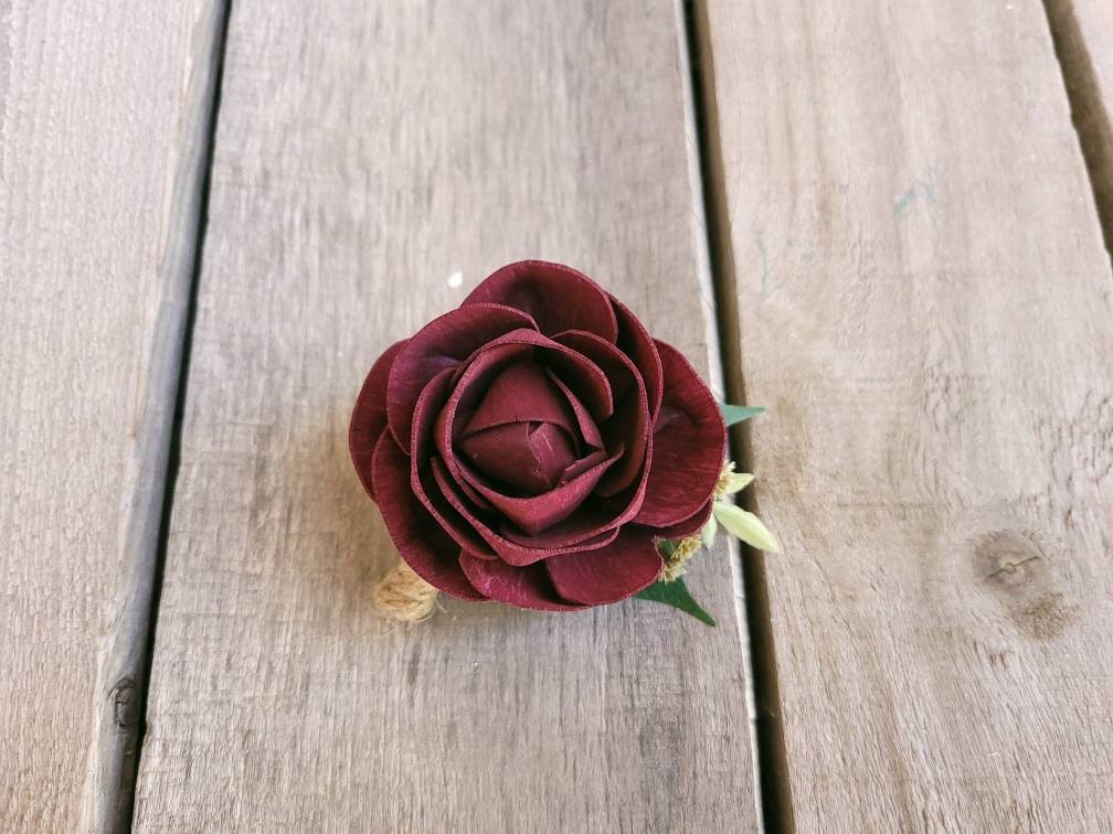 Wedding Boutonniere, Flower Lapel Pin, Groom Boutonniere, Sola Wood Flower Boutonniere, Wooden Wedding Flowers, Groomsmen Boutonniere